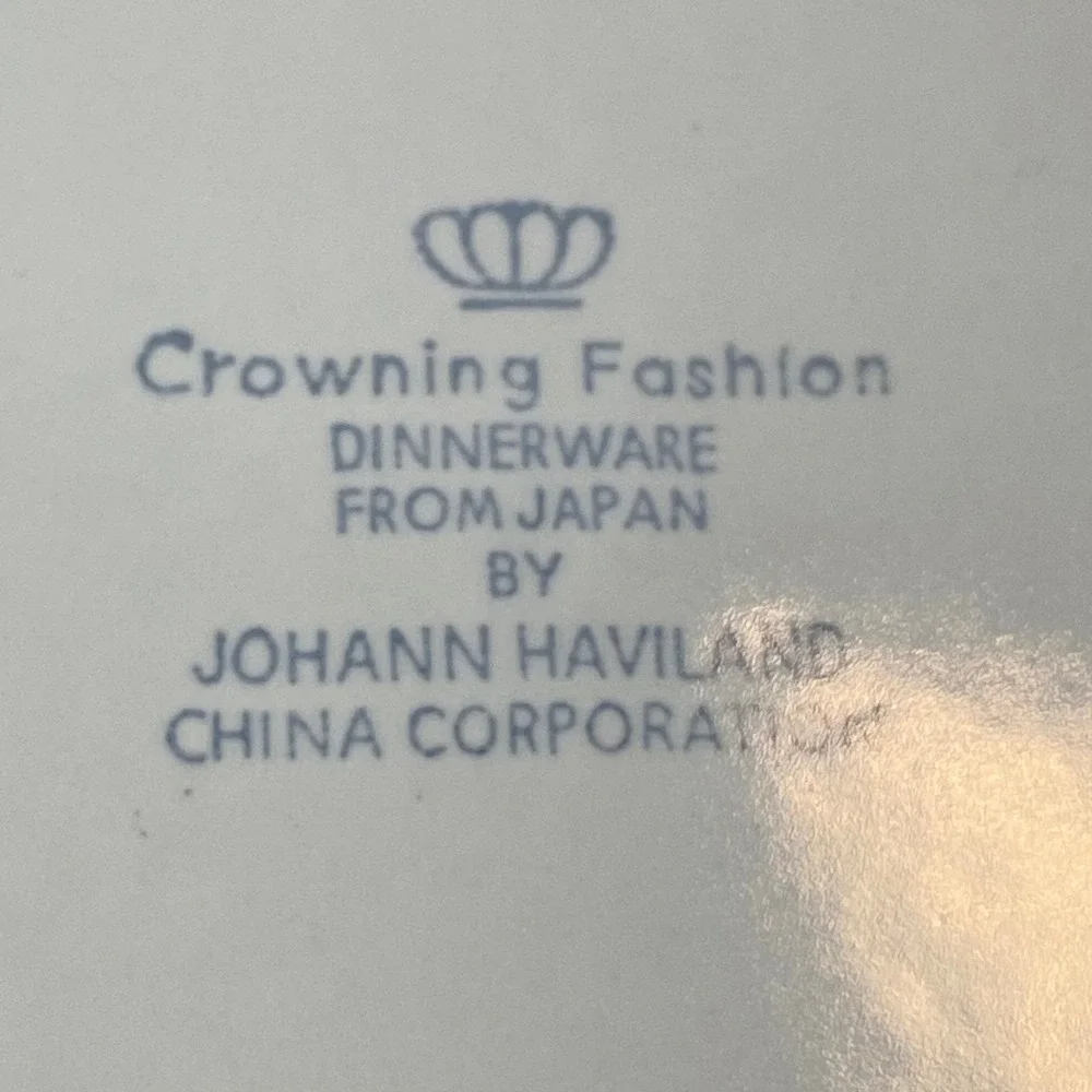 Johann Haviland Crowning Fashion Blue‎ Floral Dinner Plate 10.5